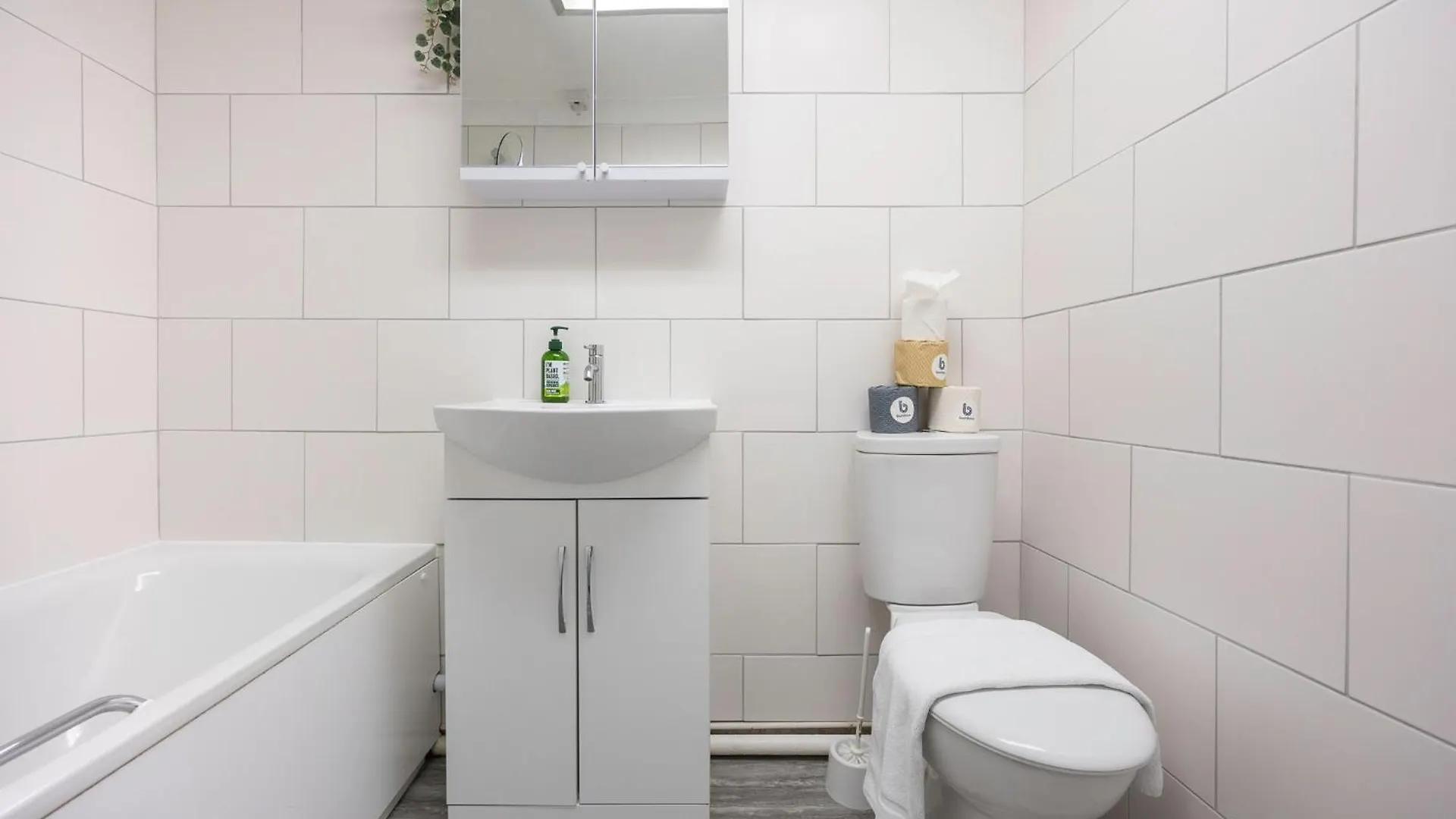 Cheeky Chappie With Direct Sea Views By My Getaways Apartamento Brighton 0*,