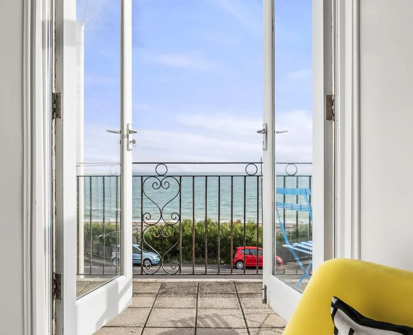 Cheeky Chappie With Direct Sea Views By My Getaways Apartamento Brighton 0*,